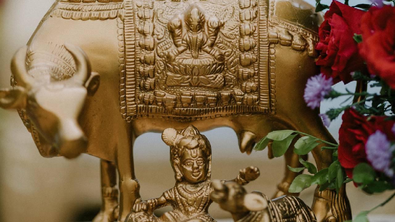 Jagannath Temple, Puri
Located in Odisha, this 12th-century temple is one of the Char Dham pilgrimage sites. Though Lord Jagannath is worshipped here, he is considered a form of Krishna. The famous Rath Yatra attracts millions of devotees every year, making it one of the most iconic Krishna temples in the world